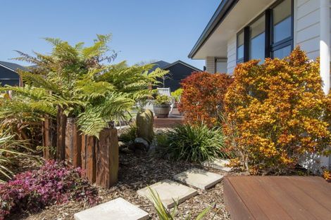 Photo of property in 2 Vesey Drive, Katikati, 3129