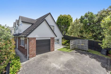 Photo of property in 2/47 Centorian Drive, Windsor Park, Auckland, 0632