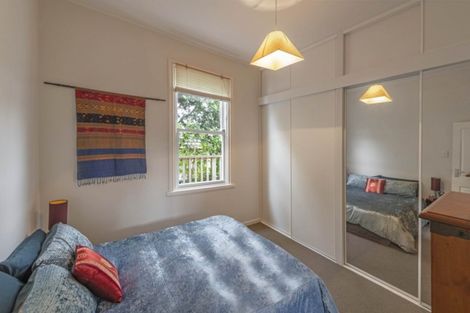 Photo of property in 76 Evans Bay Parade, Roseneath, Wellington, 6021