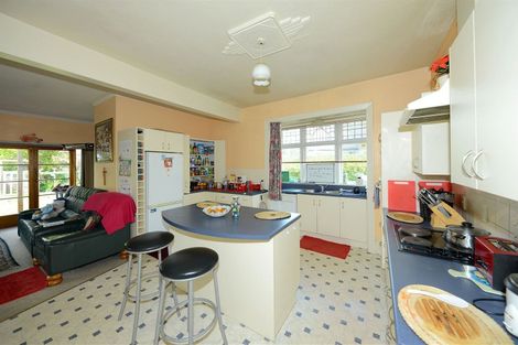 Photo of property in 82 Avonhead Road, Avonhead, Christchurch, 8042