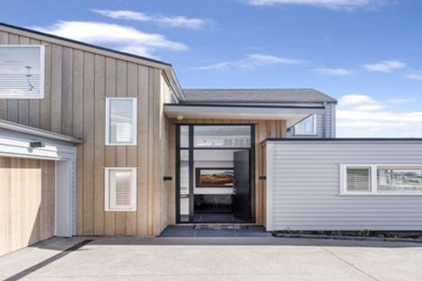 Photo of property in 74 Mellons Bay Road, Mellons Bay, Auckland, 2014