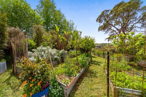 Photo of property in 16 Guy Road, Kaipara Flats, Warkworth, 0981