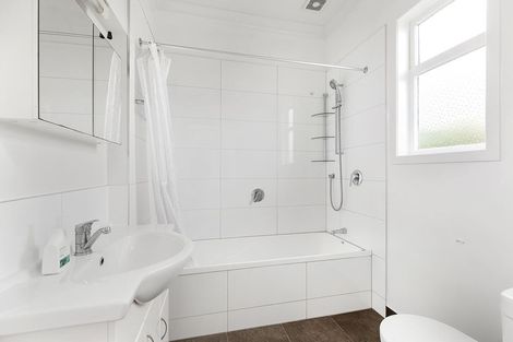 Photo of property in 43a Nevay Road, Miramar, Wellington, 6022