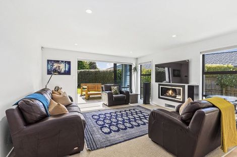 Photo of property in 50 Resolution Drive, Whitby, Porirua, 5024
