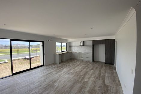 Photo of property in 3 Atutahi Lane, Papamoa Beach, 3118