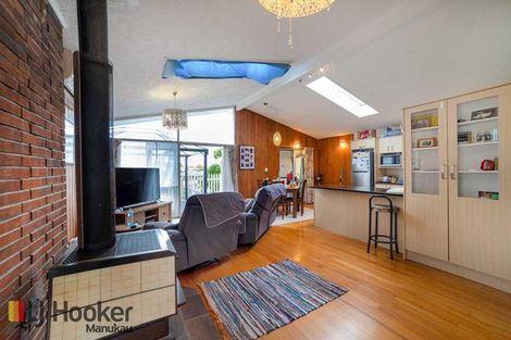 Photo of property in 61 Christmas Road, Manurewa, Auckland, 2102