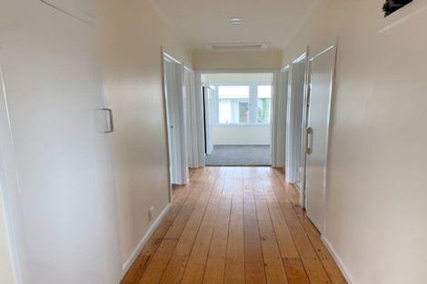 Photo of property in 18 Wilsher Crescent, Henderson, Auckland, 0612