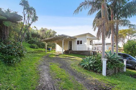 Photo of property in 4 Mceldowney Road, Titirangi, Auckland, 0604
