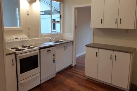 Photo of property in 26 Paynters Avenue, Strandon, New Plymouth, 4312