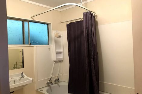 Photo of property in 2/7 Wye Street, Island Bay, Wellington, 6023