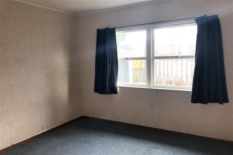 Photo of property in 31 Evans Road, Weymouth, Auckland, 2103