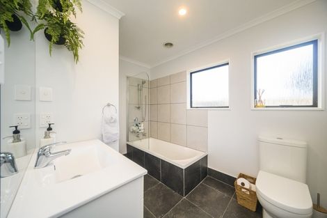 Photo of property in 79 Geraldine Crescent, Cloverlea, Palmerston North, 4412