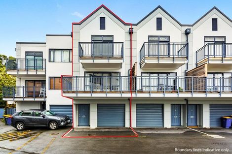Photo of property in Krisley Court, 15/6 Ambrico Place, New Lynn, Auckland, 0600