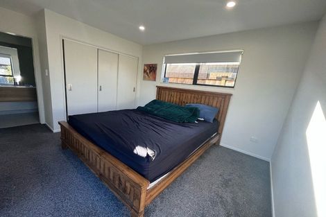 Photo of property in 14 Farmland Road, Papakura, 2110