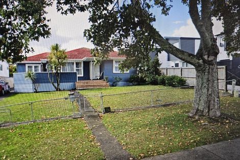 Photo of property in 7 Larissa Avenue, Henderson, Auckland, 0610