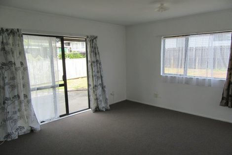 Photo of property in 9 Clayton Road, Manurewa, Auckland, 2102