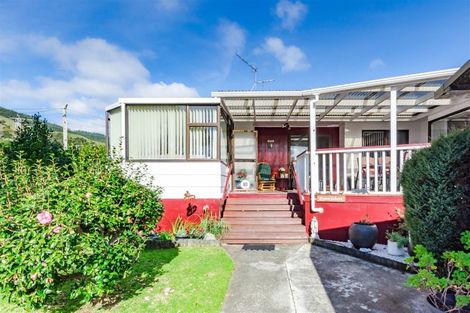 Photo of property in 62 Ruapehu Street, Paraparaumu, 5032