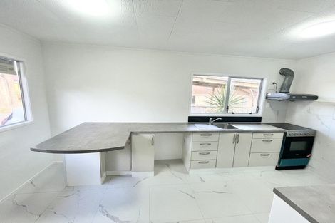 Photo of property in 116 Borich Road, Sunnyvale, Auckland, 0612
