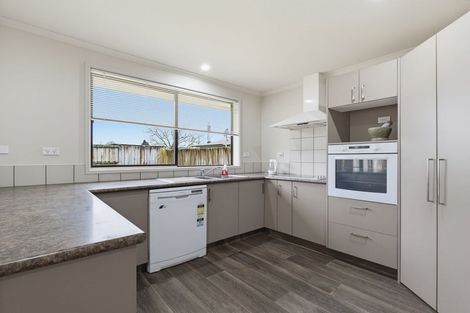 Photo of property in 32 Kinder Place, Ngongotaha, Rotorua, 3010
