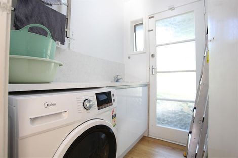 Photo of property in 1/48 Mirrabooka Avenue, Botany Downs, Auckland, 2010