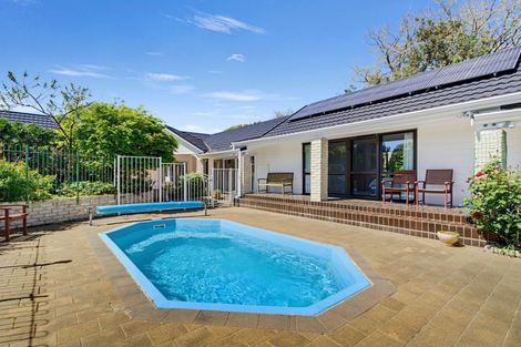Photo of property in 21 Rawene Street, Waikanae, 5036