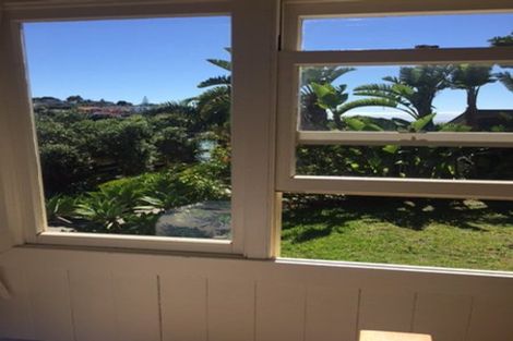 Photo of property in 27 Bournemouth Terrace, Murrays Bay, Auckland, 0630