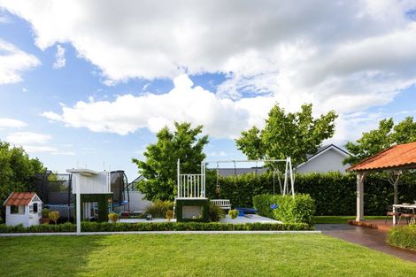 Photo of property in 83 Saint Kilda Road, Cambridge, 3434