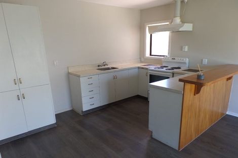 Photo of property in 10 Oakdale Street, Avonhead, Christchurch, 8042