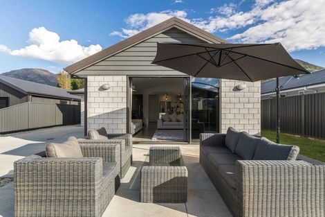 Photo of property in 26 Violet Way, Lower Shotover, Queenstown, 9304