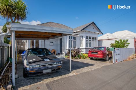 Photo of property in 141 Richardson Street, Saint Clair, Dunedin, 9012