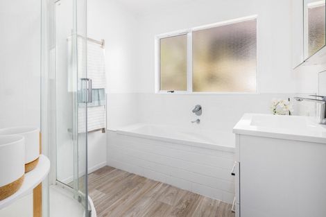 Photo of property in 33 Spyglass Lane, Whitby, Porirua, 5024