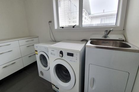 Photo of property in 36 Jade Avenue, Pakuranga Heights, Auckland, 2010