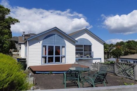 Photo of property in 25 Mallard Place, Unsworth Heights, Auckland, 0632