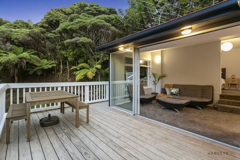 Photo of property in 110 Piha Road, Piha, New Lynn, 0772