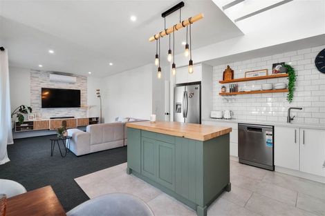 Photo of property in 10 Factory Road, Belfast, Christchurch, 8051