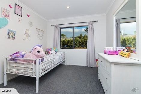 Photo of property in 4 Armstrong Way, Waiuku, 2123