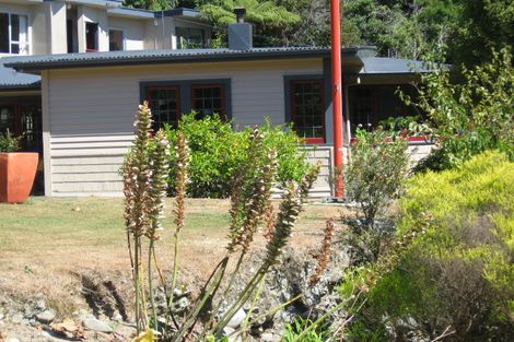 Photo of property in 32 Birch Terrace, Birchville, Upper Hutt, 5018
