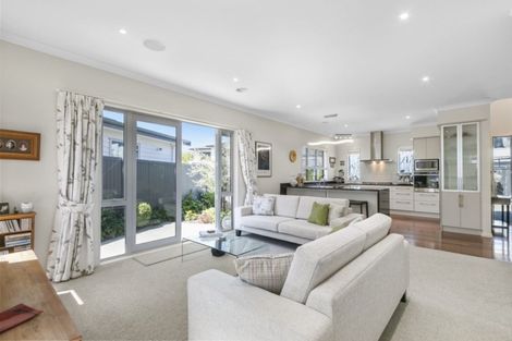 Photo of property in 8c Glen Iris Grove, Woburn, Lower Hutt, 5010