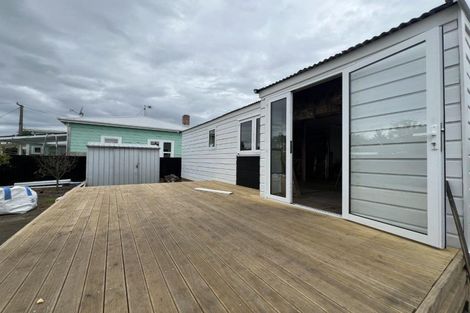 Photo of property in 28 Alma Road, Gonville, Whanganui, 4501
