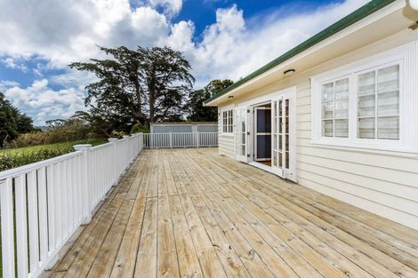 Photo of property in 145 Simpson Road, Henderson Valley, Auckland, 0614
