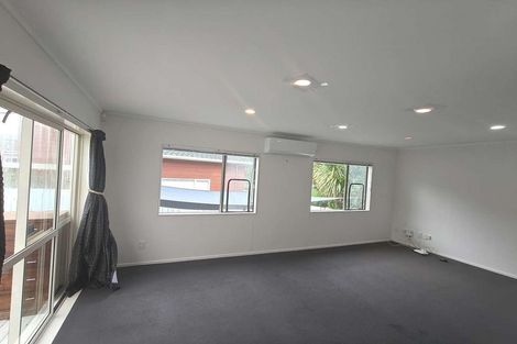 Photo of property in 16 Rotoiti Avenue, Pakuranga Heights, Auckland, 2010