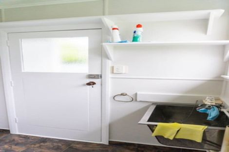 Photo of property in 36 Crewe Crescent, Hokowhitu, Palmerston North, 4410