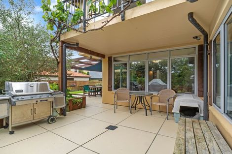 Photo of property in 29 La Lena Grove, Fitzherbert, Palmerston North, 4410