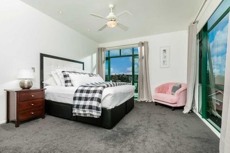 Photo of property in 33a Galaxy Drive, Mairangi Bay, Auckland, 0630