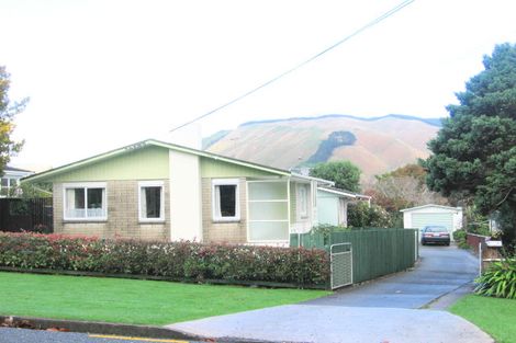Photo of property in 6 Utauta Street, Waikanae, 5036