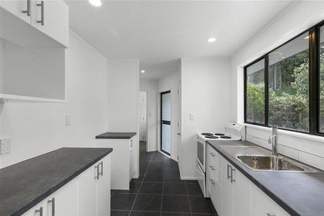 Photo of property in 11 Tortola Crescent, Grenada Village, Wellington, 6037