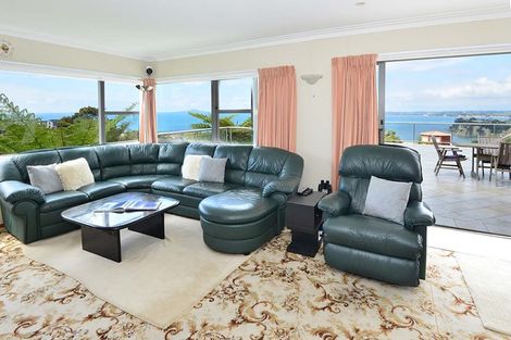 Photo of property in 49 Roberts Road, Matakatia, Whangaparaoa, 0930