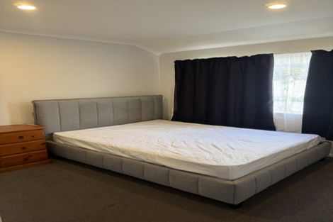 Photo of property in 35 Croftview Road, Wattle Downs, Auckland, 2103