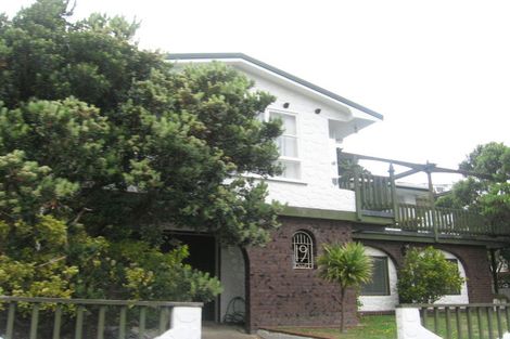 Photo of property in 19 Witham Street, Island Bay, Wellington, 6023