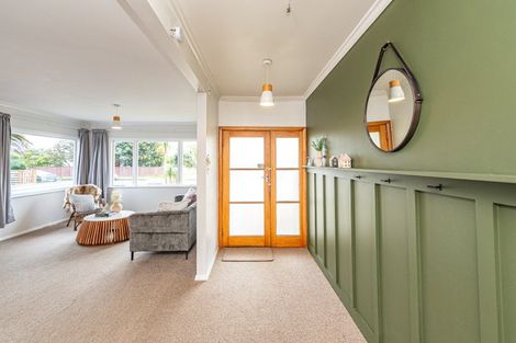 Photo of property in 7 Hussey Street, Waverley, 4510